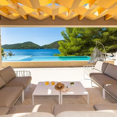 ヴィラ Beachfront Brulupes In Secluded Bay