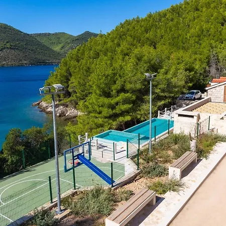 Beachfront Brulupes In Secluded Bay Konštari